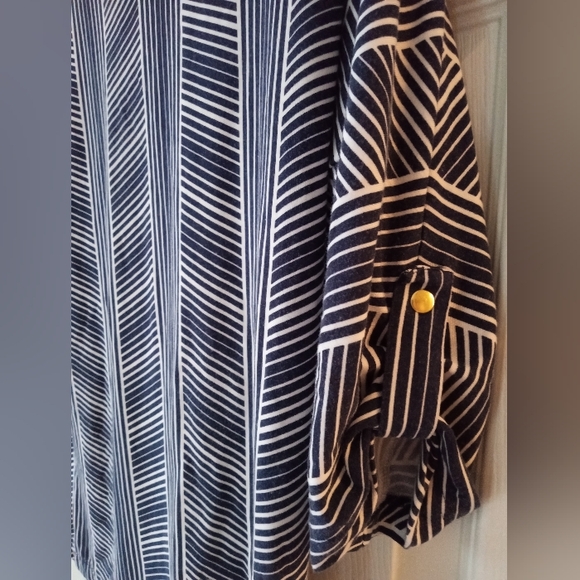 Women's dress shirt - Picture 3 of 7